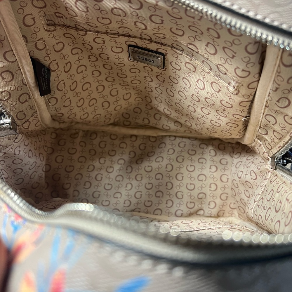 GUESS Floral Patterned Backpack - Picture 7 of 7
